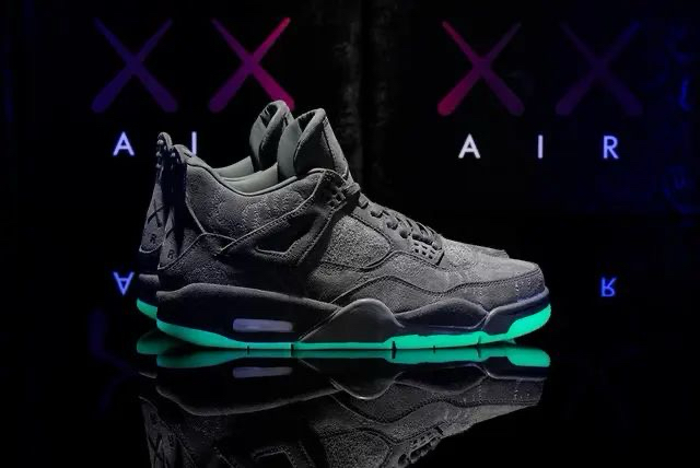 Nike Air Jordon 4 xKaws Black