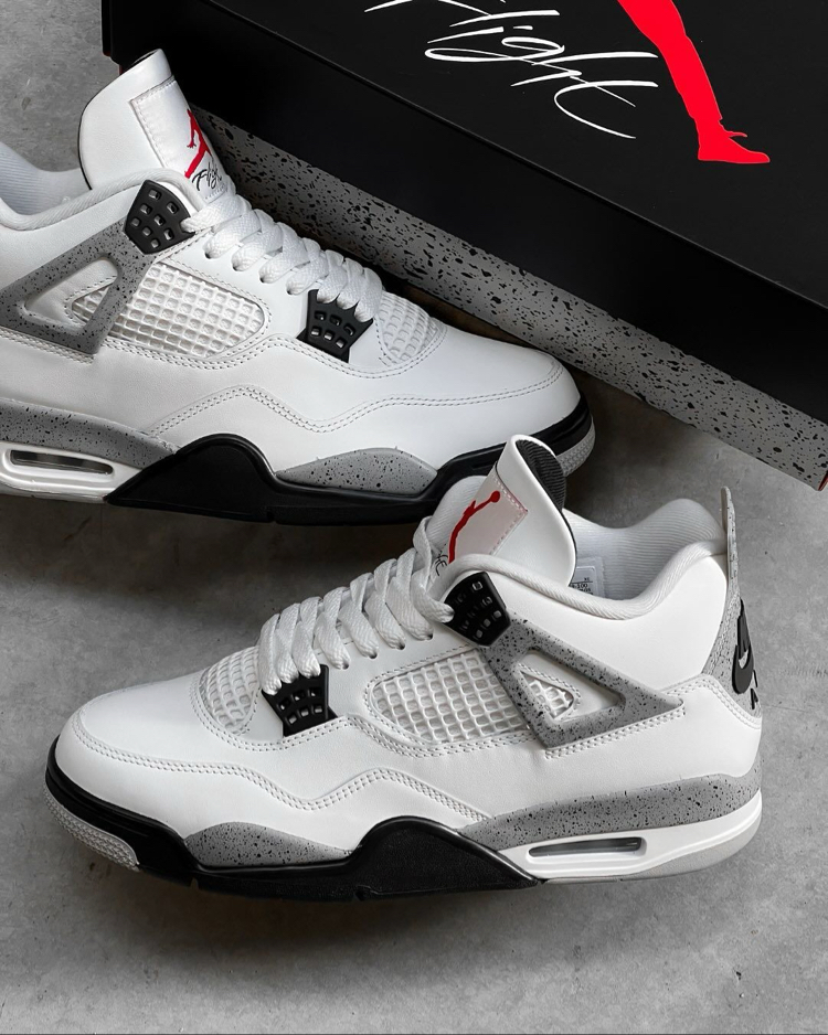 Jordon 4 Retro white black
