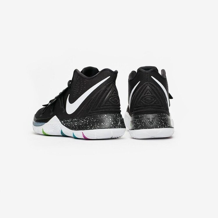 Nike kyrie 5 black magic