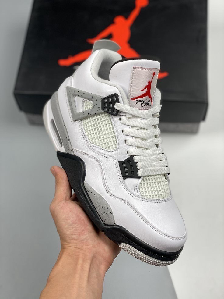 Jordon 4 Retro white black