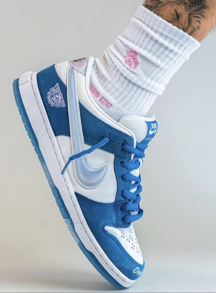 Nike Dunk la born x Raised