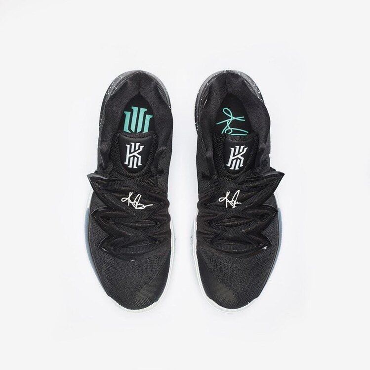 Nike kyrie 5 black magic