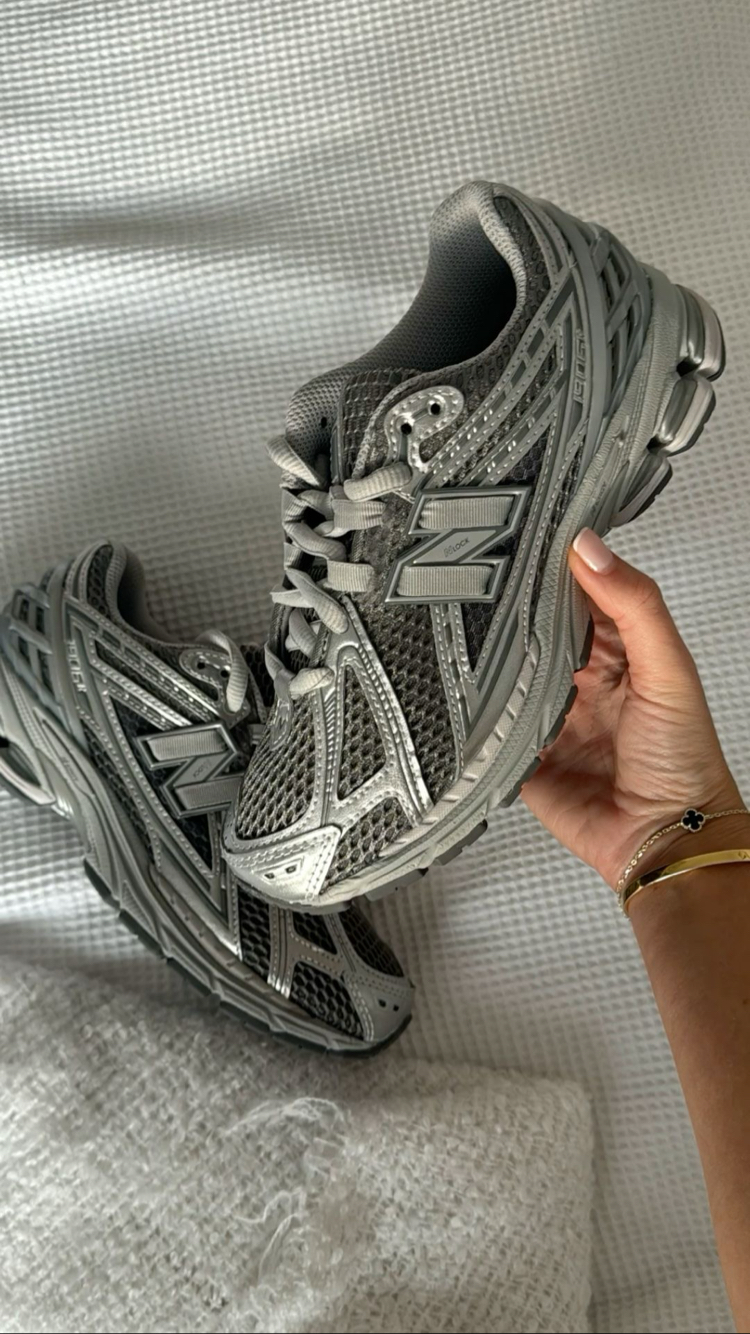 New Balance 1906r Silver