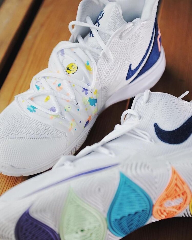 Kyrie 5 Have a Nike day