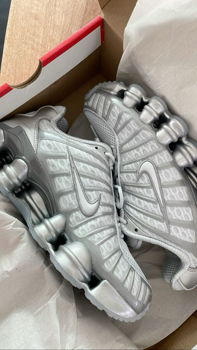 Nike Airmax Shox Grey