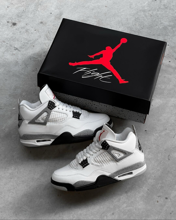 Jordon 4 Retro white black