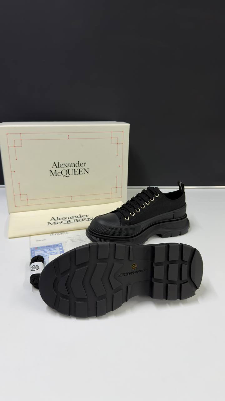 Alexander McQueen Tread Slick Low Lace Up Black Unisex (Premium)