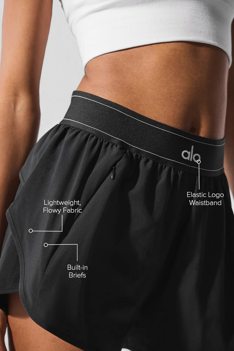 Alo Yoga Kadın Şort Paraşüt Siyah (OUTLET)