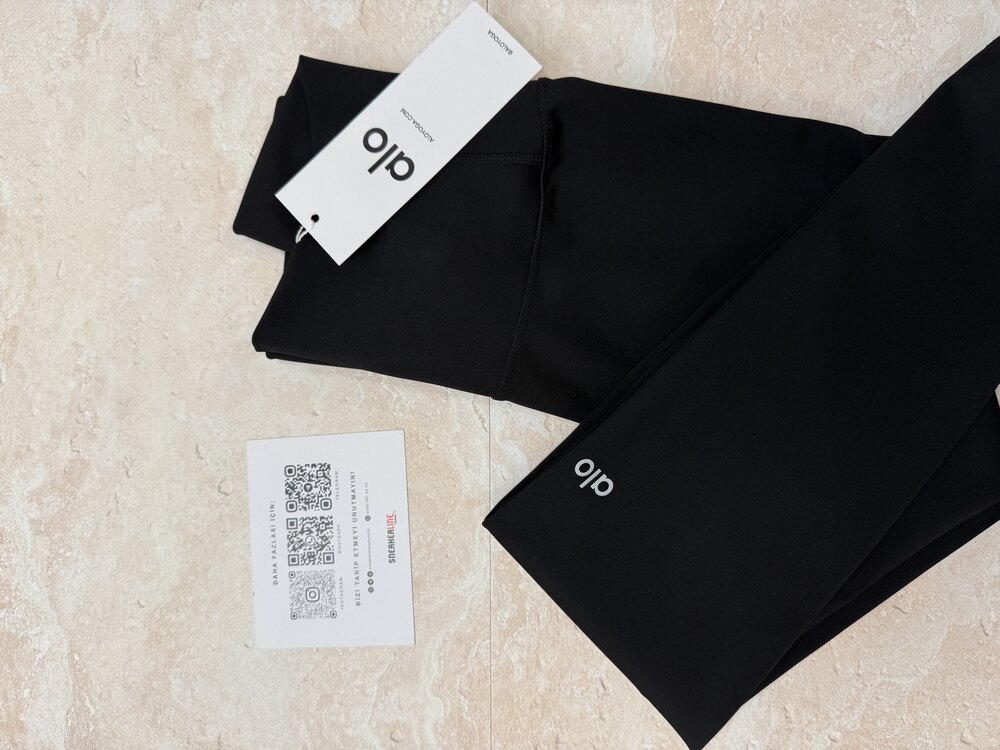 Alo Yoga Tayt Siyah (OUTLET)
