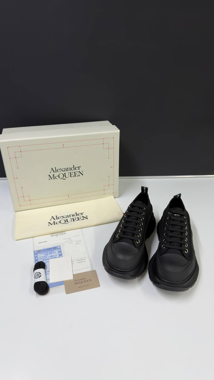 Alexander McQueen Tread Slick Low Lace Up Black Unisex (Premium)