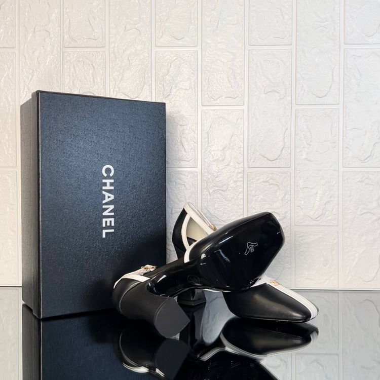 Chanel Lambskin & Patent Calfskin Siyah Beyaz Topuklu (İthal)