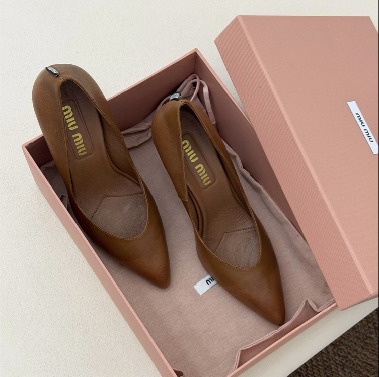 Miu Miu Waxed Calfskin Pointy Toe Pump Taba (Premium)