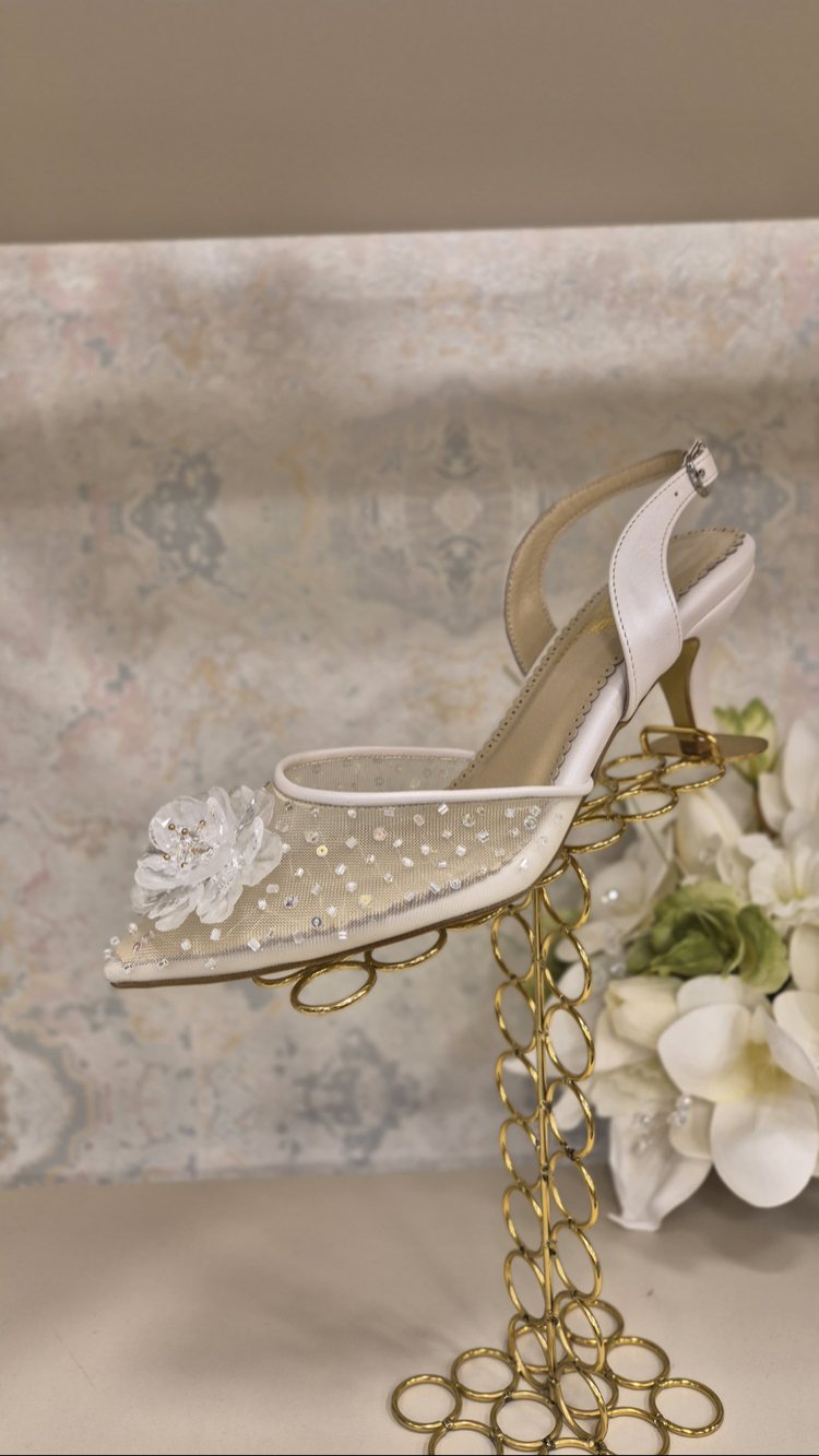 Kristal Taşlı ve Çiçek Detaylı Transparan Stiletto