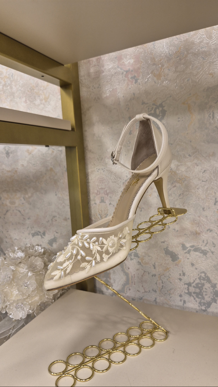 Çiçek Motifli İnci Detaylı Özel Tasarım Stiletto