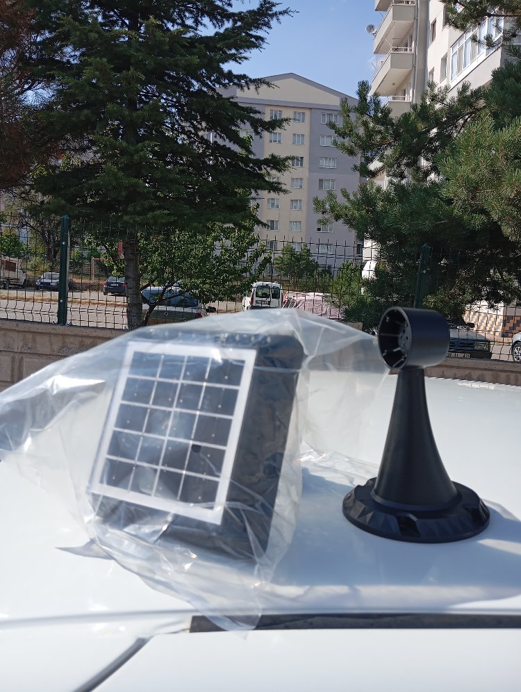 Solar duvar lambası