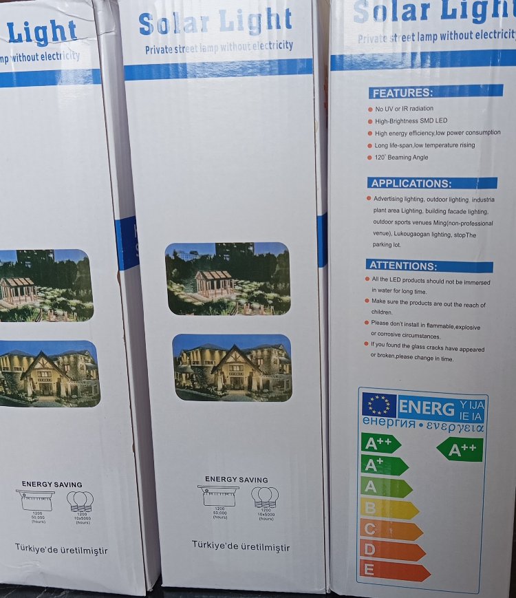 ☀300W Güneş enerjili led projektör