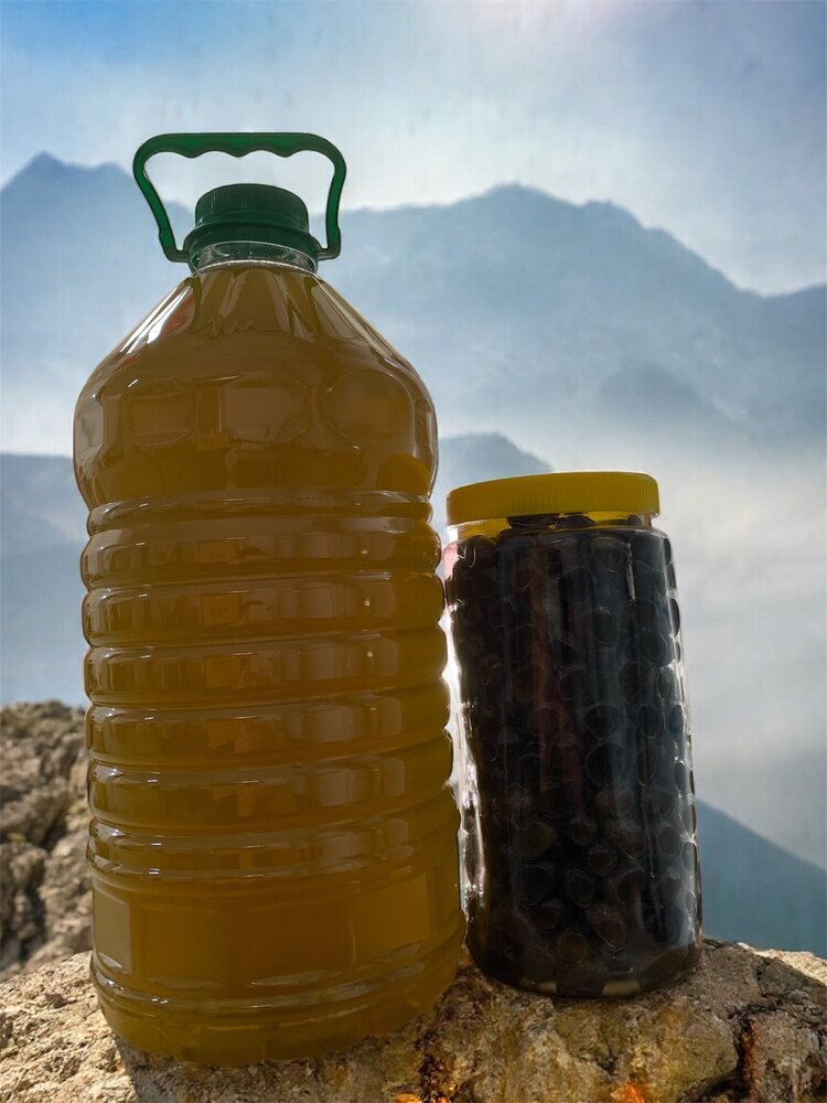 Naturel sızma zeytinyagı