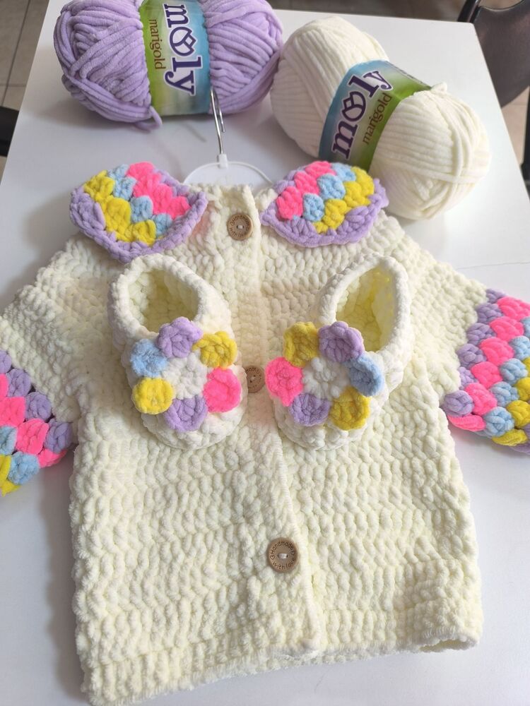 Bebek hırka ve patik set