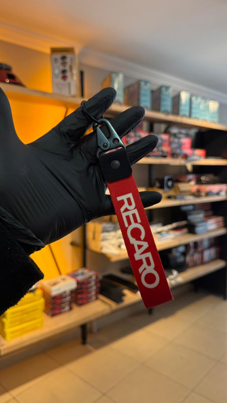 1. KALİTE ANAHTARLIK RECARO