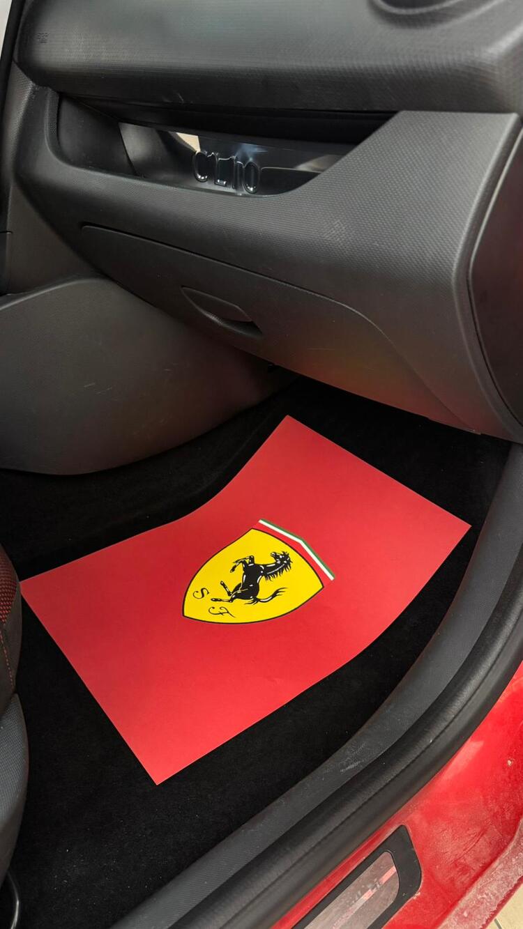 KIRMIZI FERRARİ DEKOR PASPAS KAĞIDI 10 ADET A KALİTE