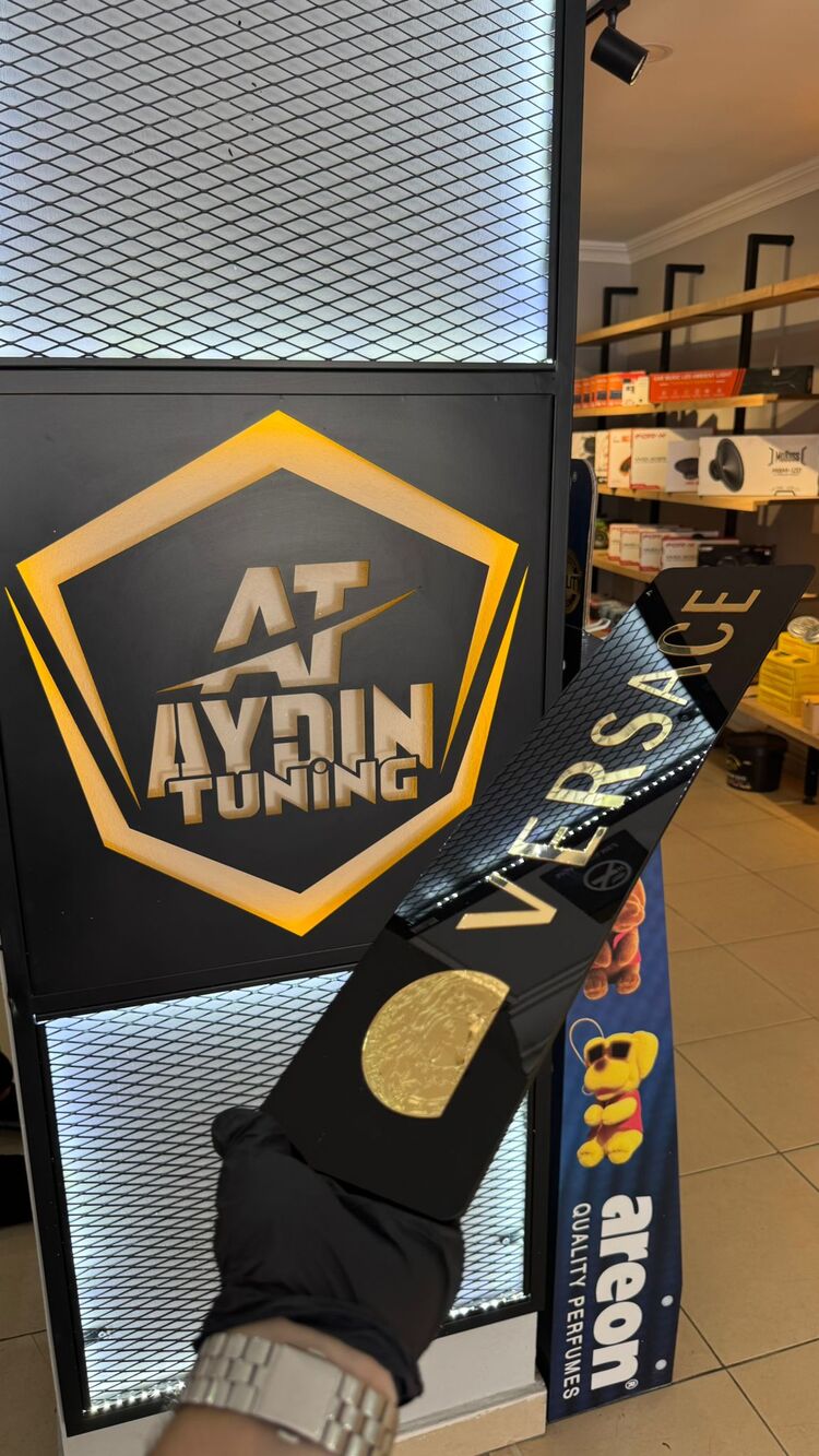 3D JELATİN KORUMALI PLEKSİ DEKOR PLAKA VERSACE