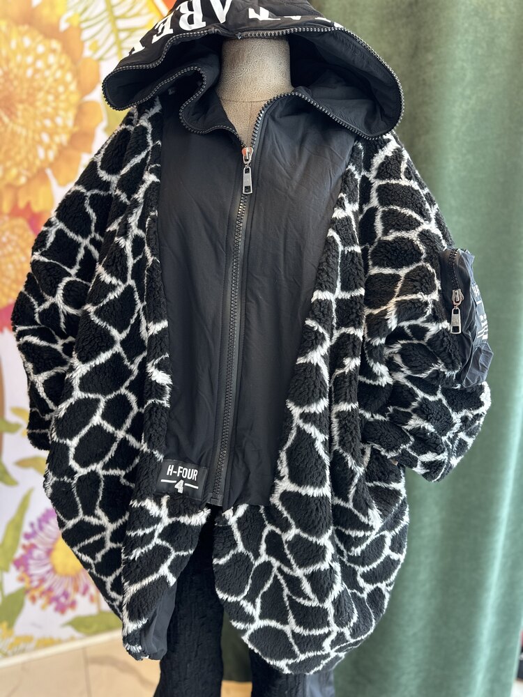 Zebra desenli peluş tasarım mont
