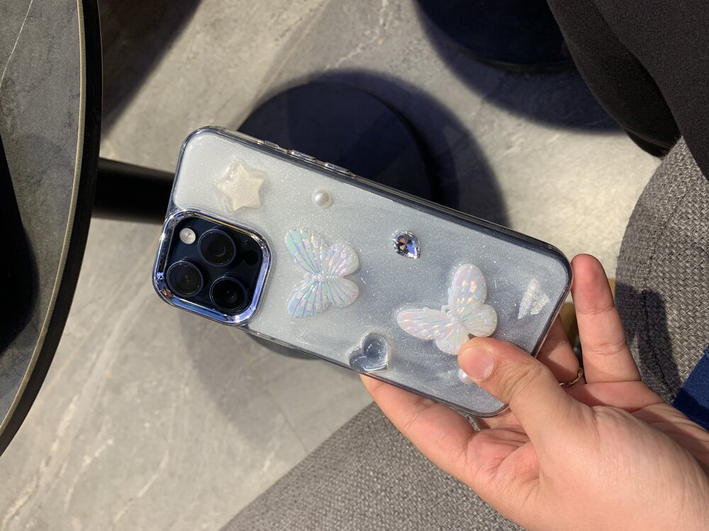 Kelebekli Hologramlı Taşlı iPhone Kılıf