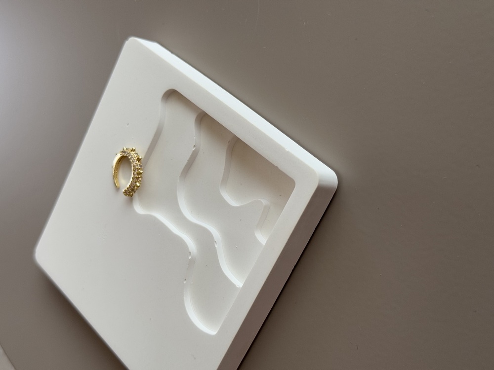 Çelik Gold Taşlı Earcuff