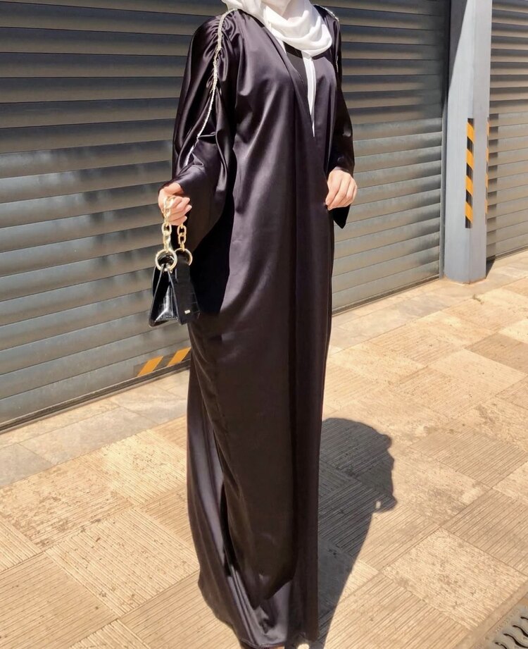 İpek Saten Omuzları Taşlı Abaya