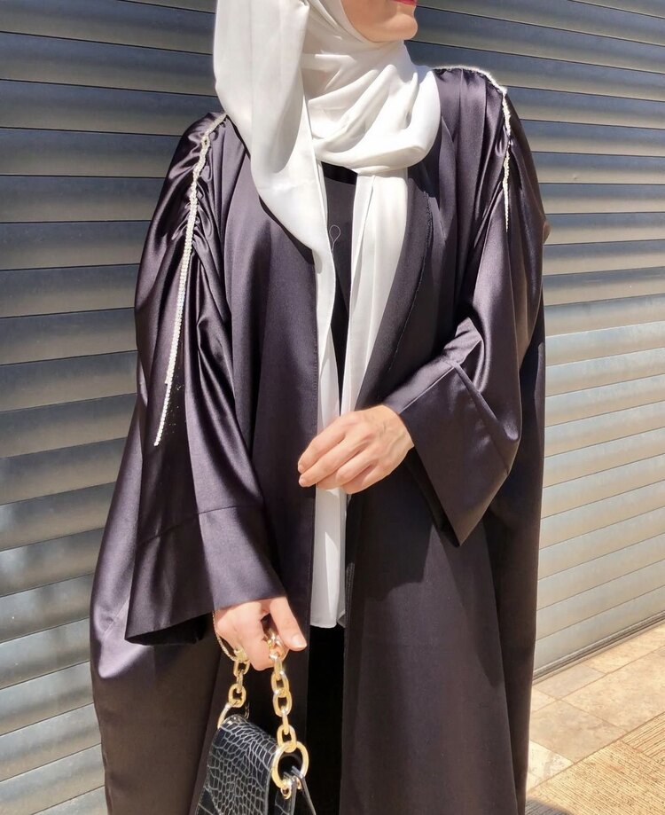 İpek Saten Omuzları Taşlı Abaya