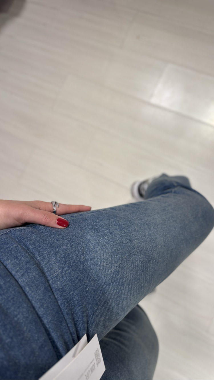 Açık Mavi Kesik Paça Boy Fit Jean