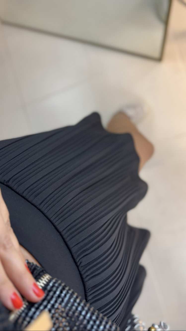 Arka Beli Lastikli Pileli Şort Etek