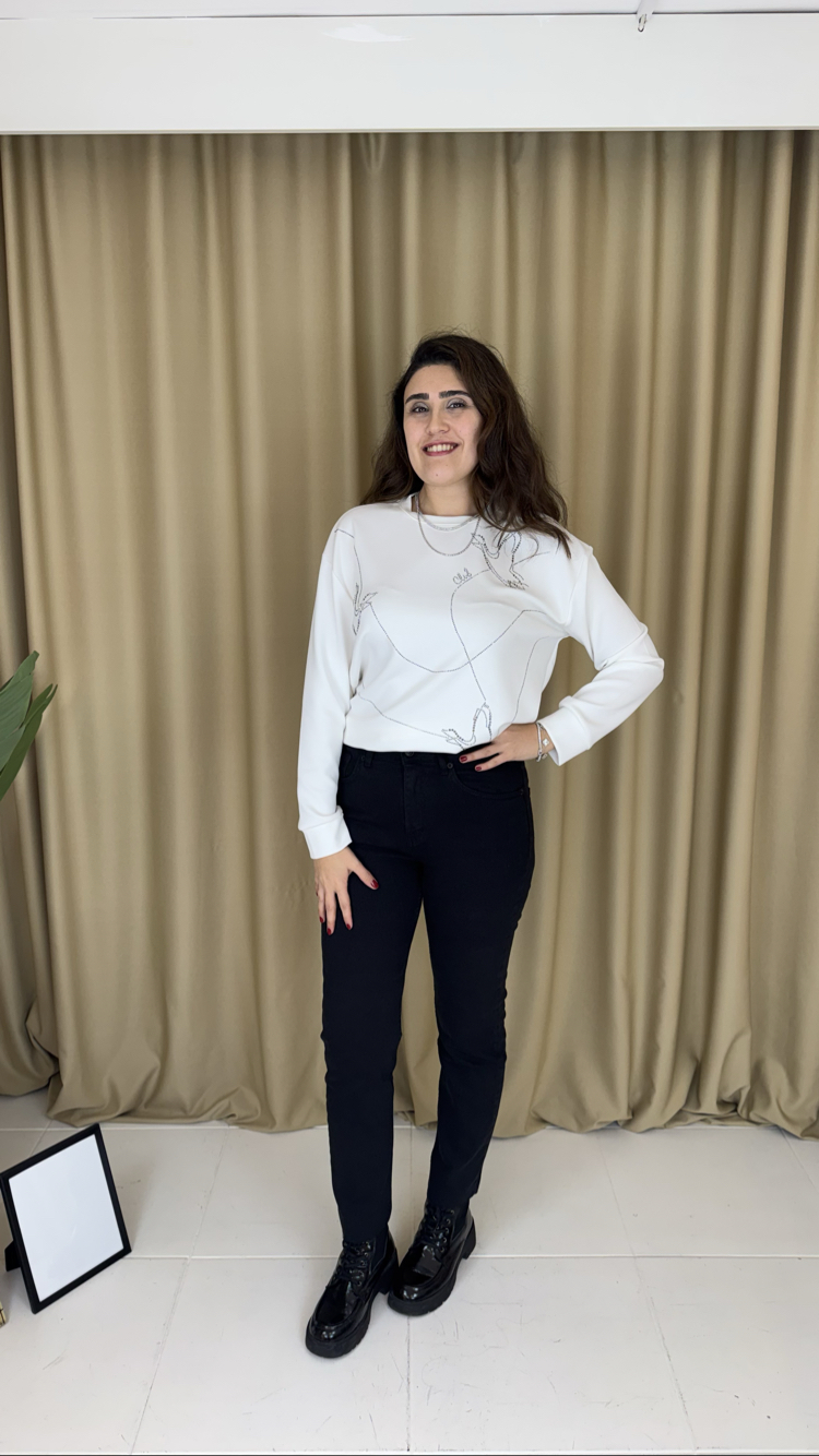 Siyah Kesik Paça Boy Fit Jean