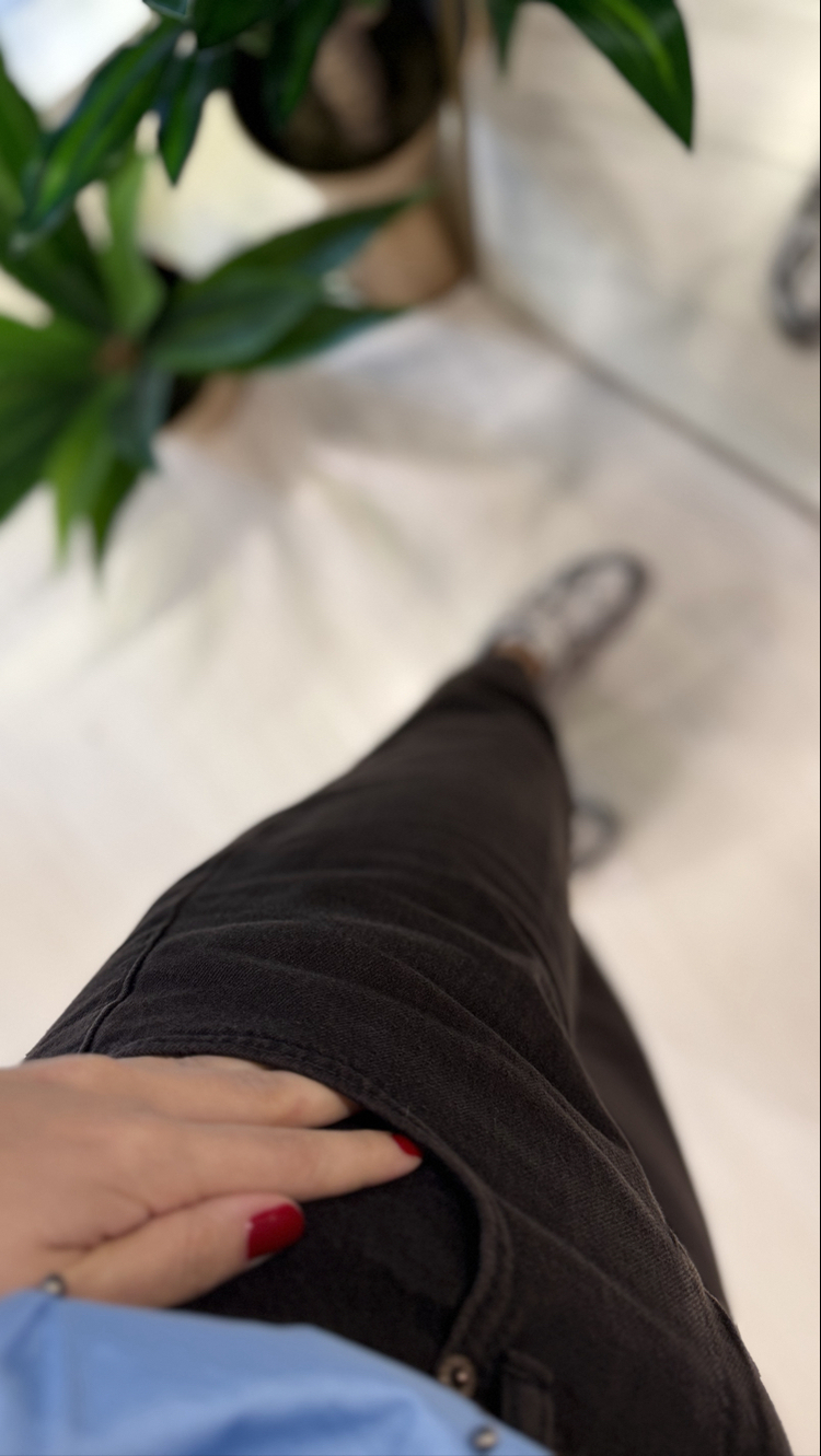 Kahve Kemerli Barrel Kesim Jean