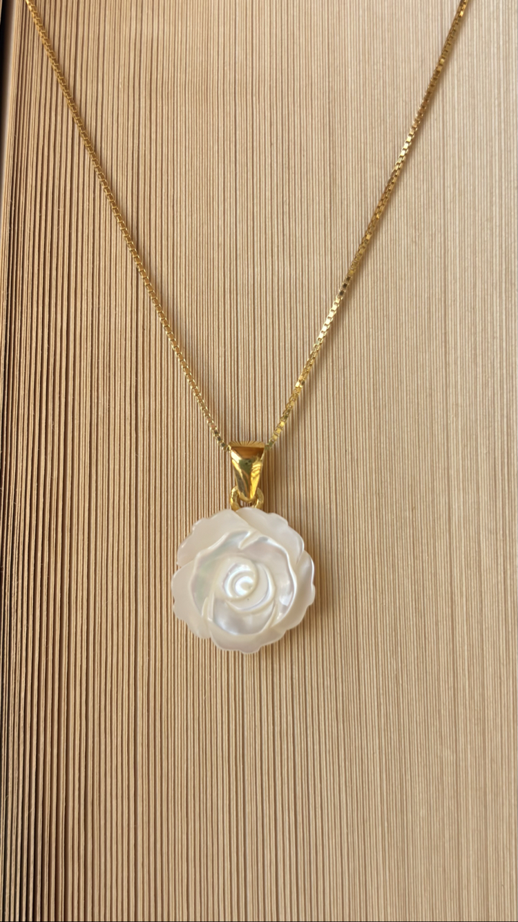 Rose Sedef kolye