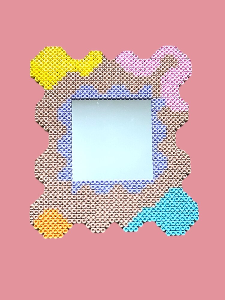 Mia Pixel Ayna