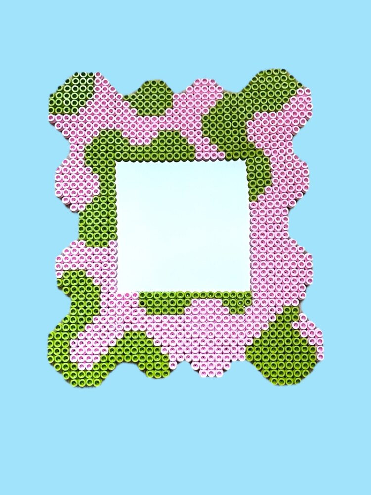 Lilian Pixel Ayna