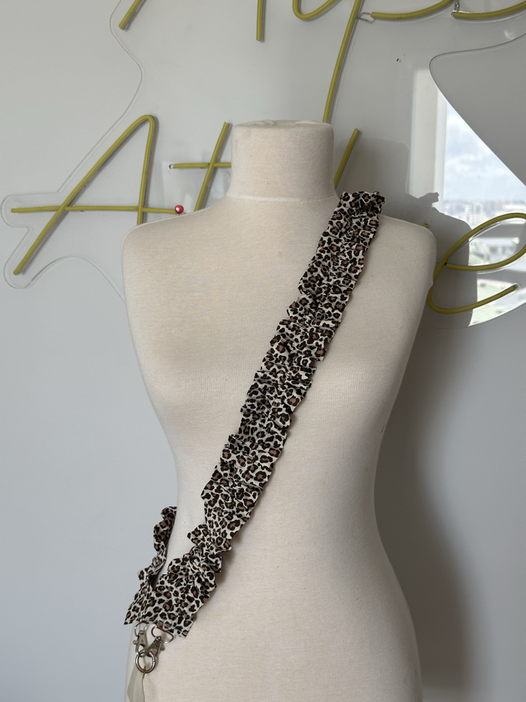 Leopar telefon askısı