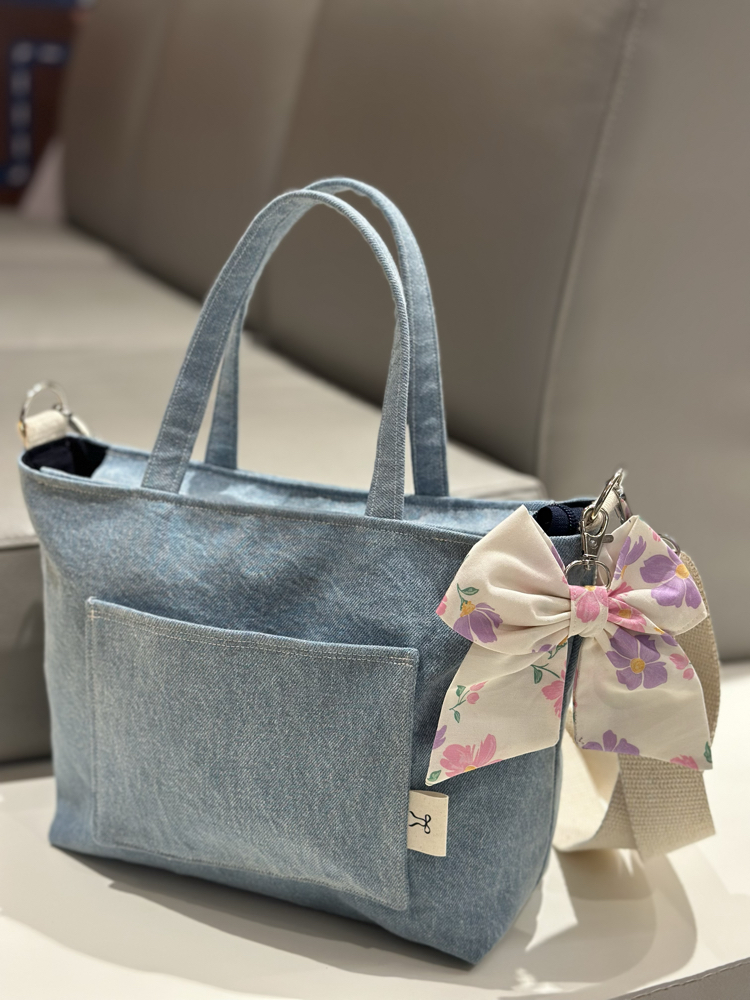 Denim tote bag