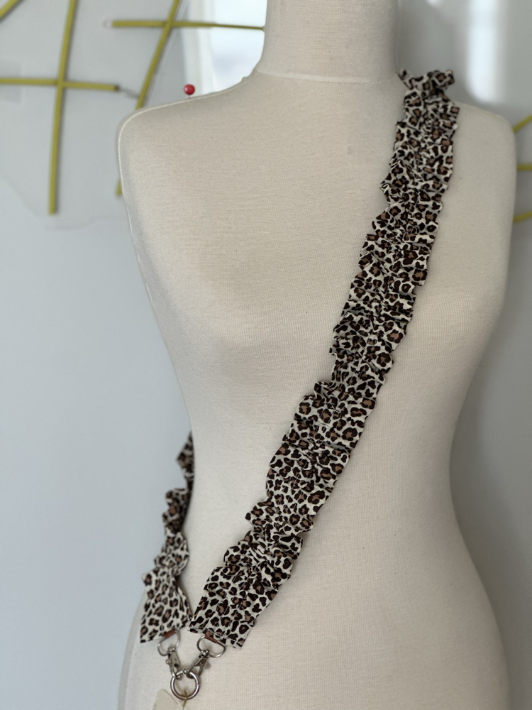Leopar telefon askısı