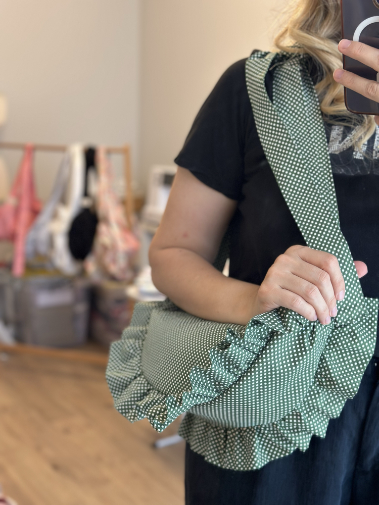 Yeşil puantiyeli moonbag