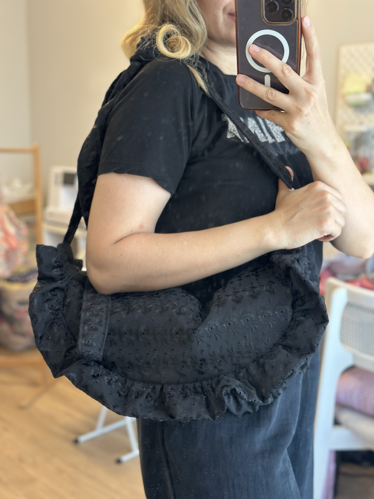 Siyah fisto fırfırlı moonbag