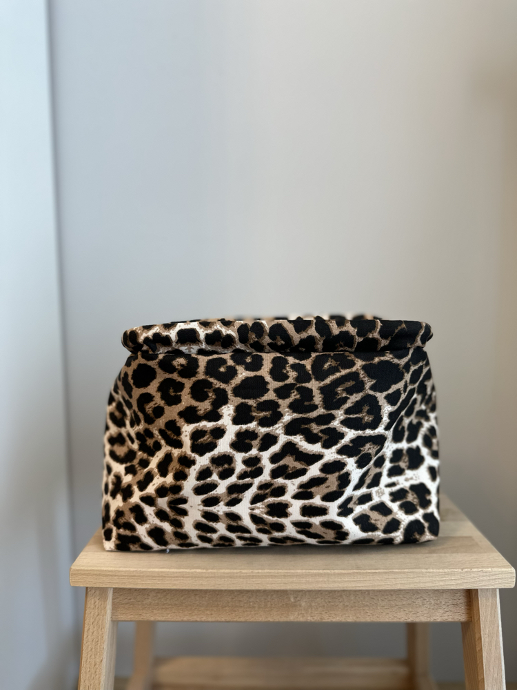 Leopar burslu çanta