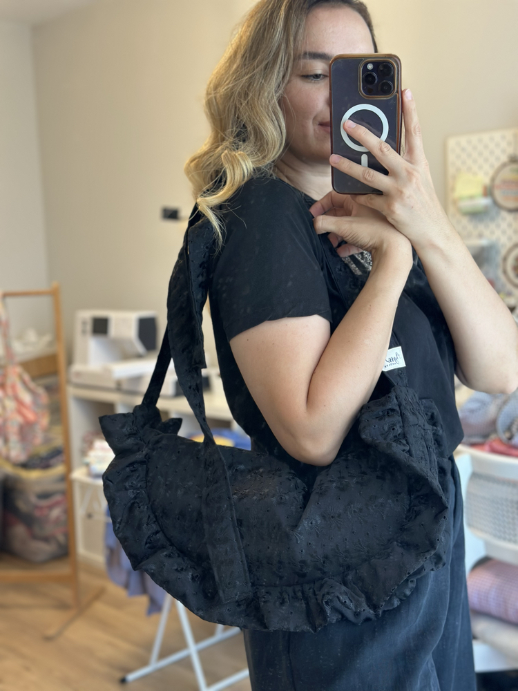 Siyah fisto fırfırlı moonbag