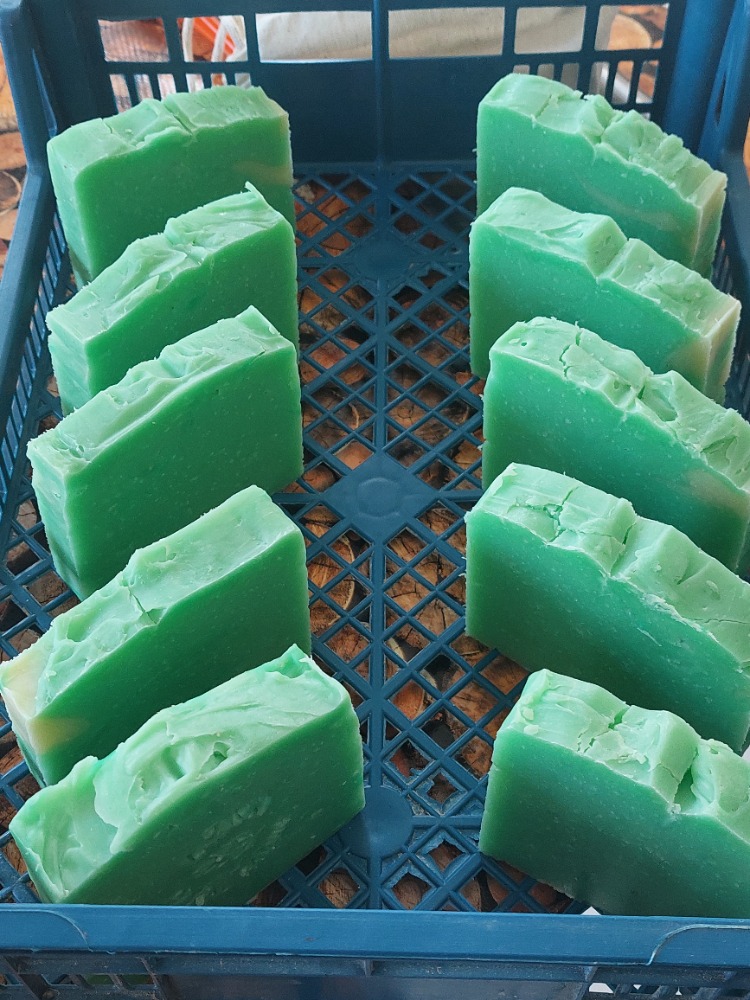 DOĞAL BIITIM ( MENENGİÇ) SABUNU(150 gr)