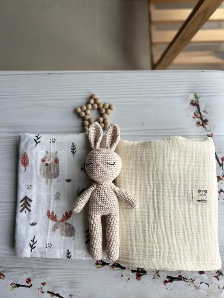 Açık krem rengi amigurumi tavşan-müslin set