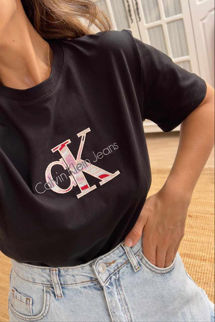 Siyah ck tshirt