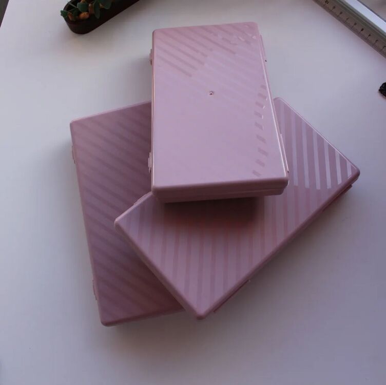 üç adet pembe kilitli organizer