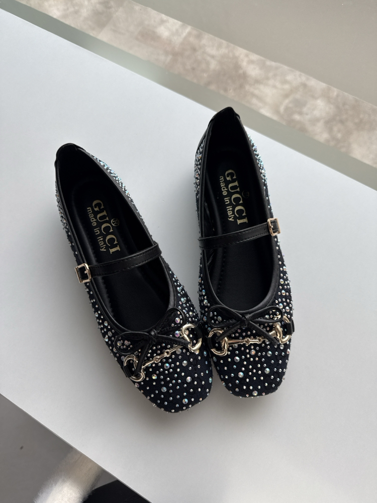 Gucci Siyah Taşlı Babet