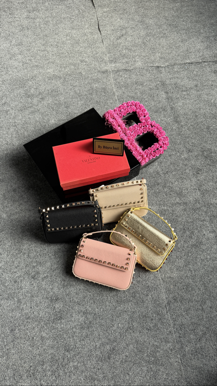 Valentino Garavani Rockstud Kapaklı / Kutulu